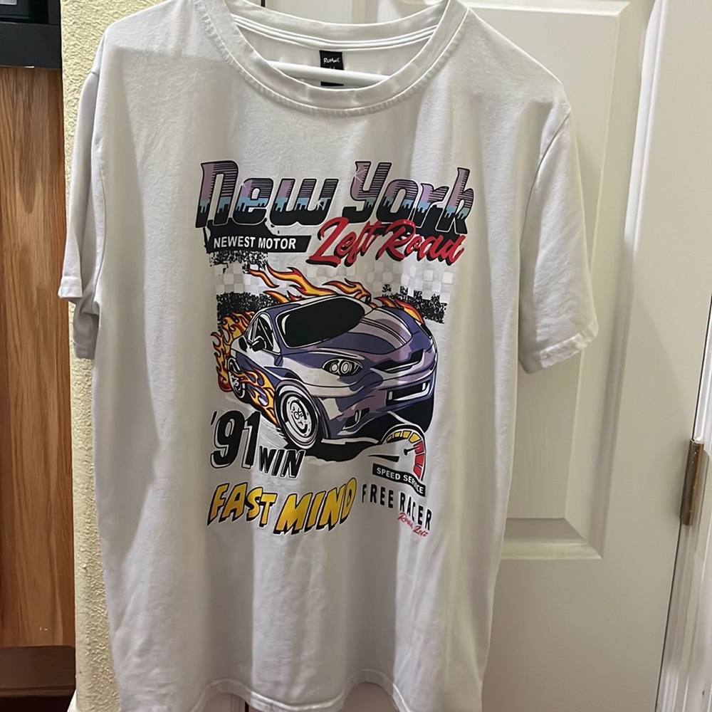 Graphic Tee by ROMWE